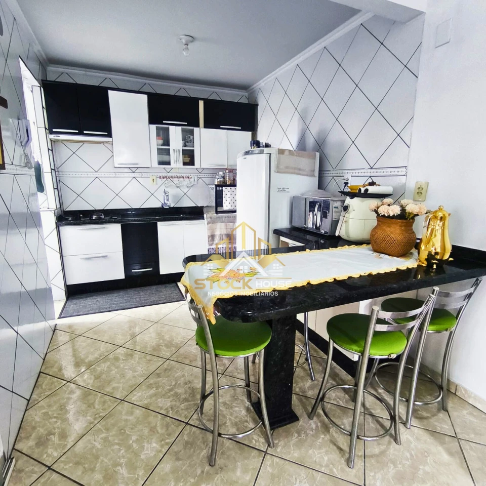 APARTAMENTO SEMI MOBILIADO, 2 QUARTOS, A VENDA EM JOINVILLE