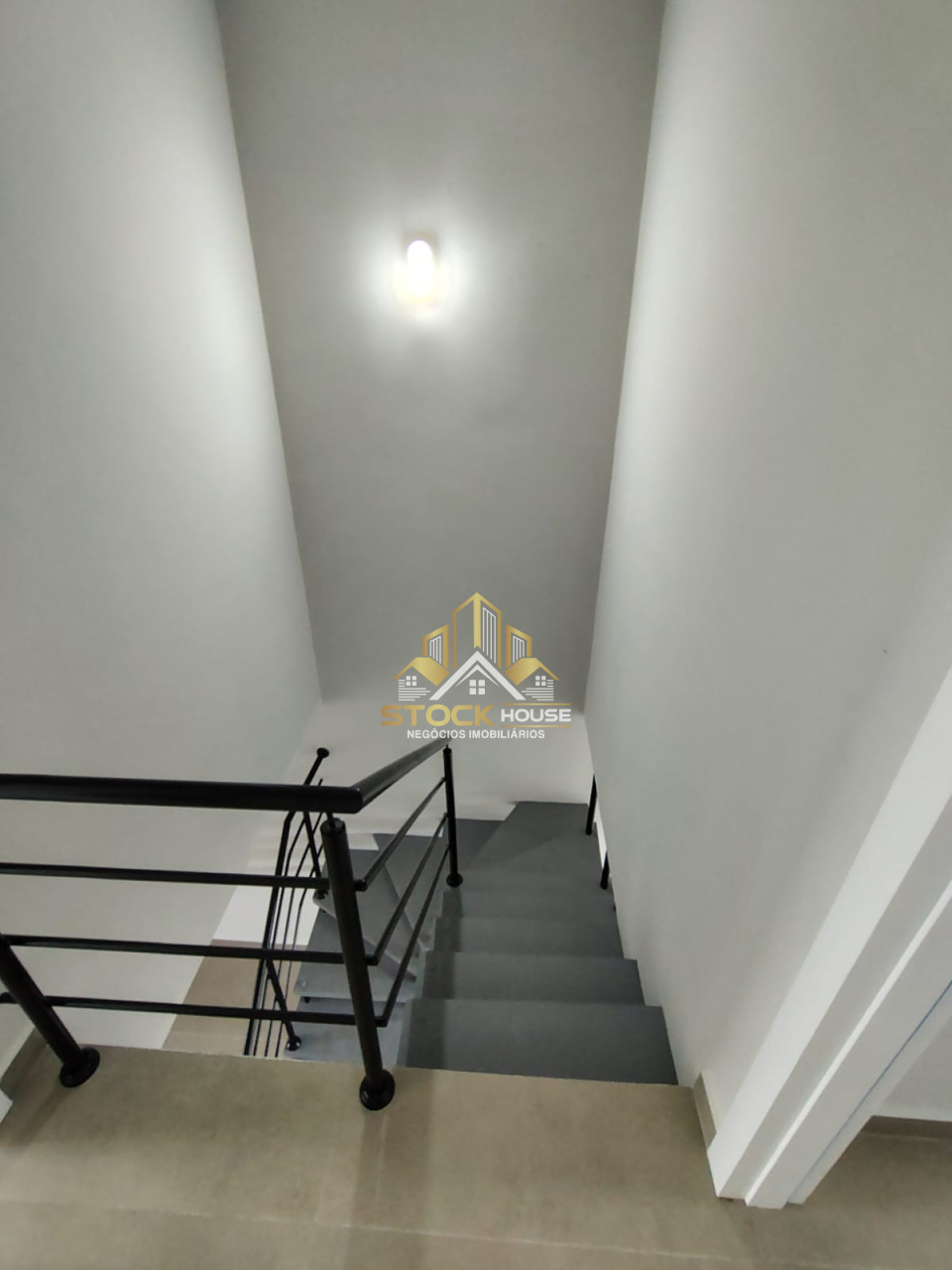 Imagens do imóveis SOBRADO GEMINADO 2 SUÍTES BAIRRO VILA NOVA