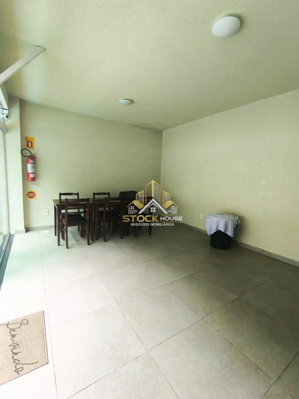 Apartamento com 1 suite + 1 quarto