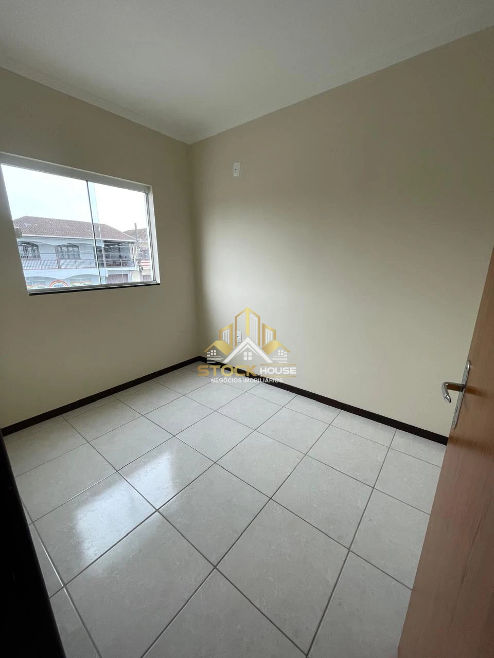 APARTAMENTO SEMI  MOBILIADO, 2 QUARTOS, A VENDA EM JOINVILLE