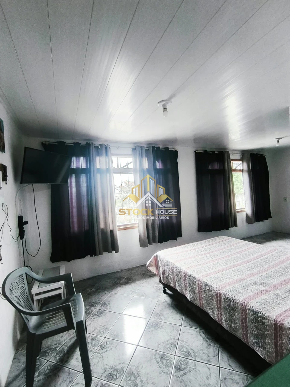 Imagens do imóveis CASA ESCRITURADA GUANABARA