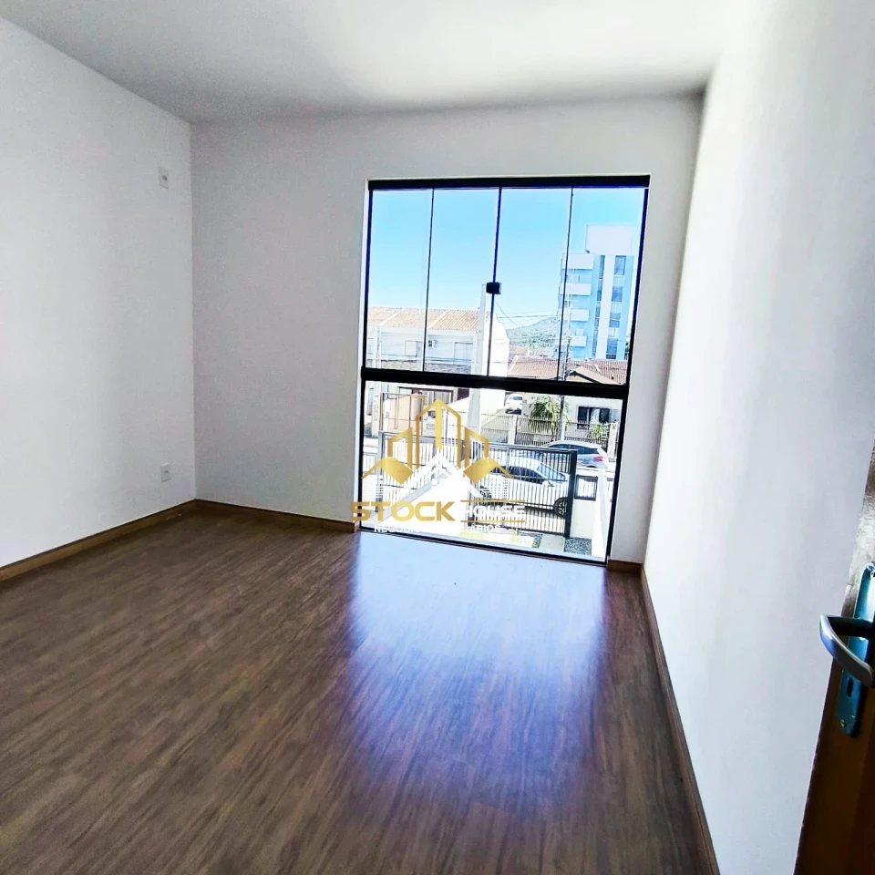Imagens do imóveis SOBRADO GEMINADO 2 QUARTOS BAIRRO COMASA