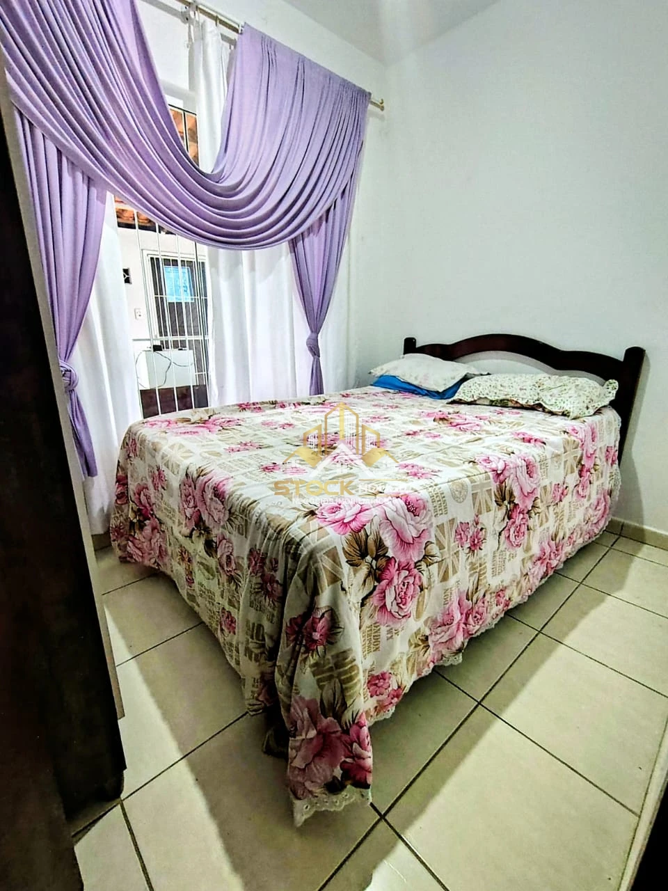 CASA DE ESQUINA NA ZONA SUL
