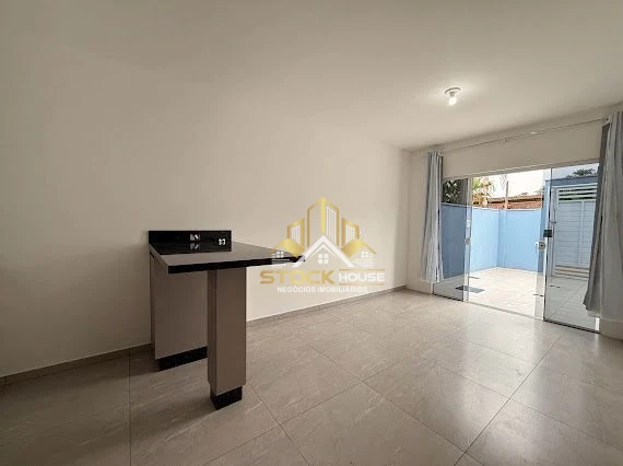 Imagens do imóveis CASA GEMINADA PLANTA BAIXA