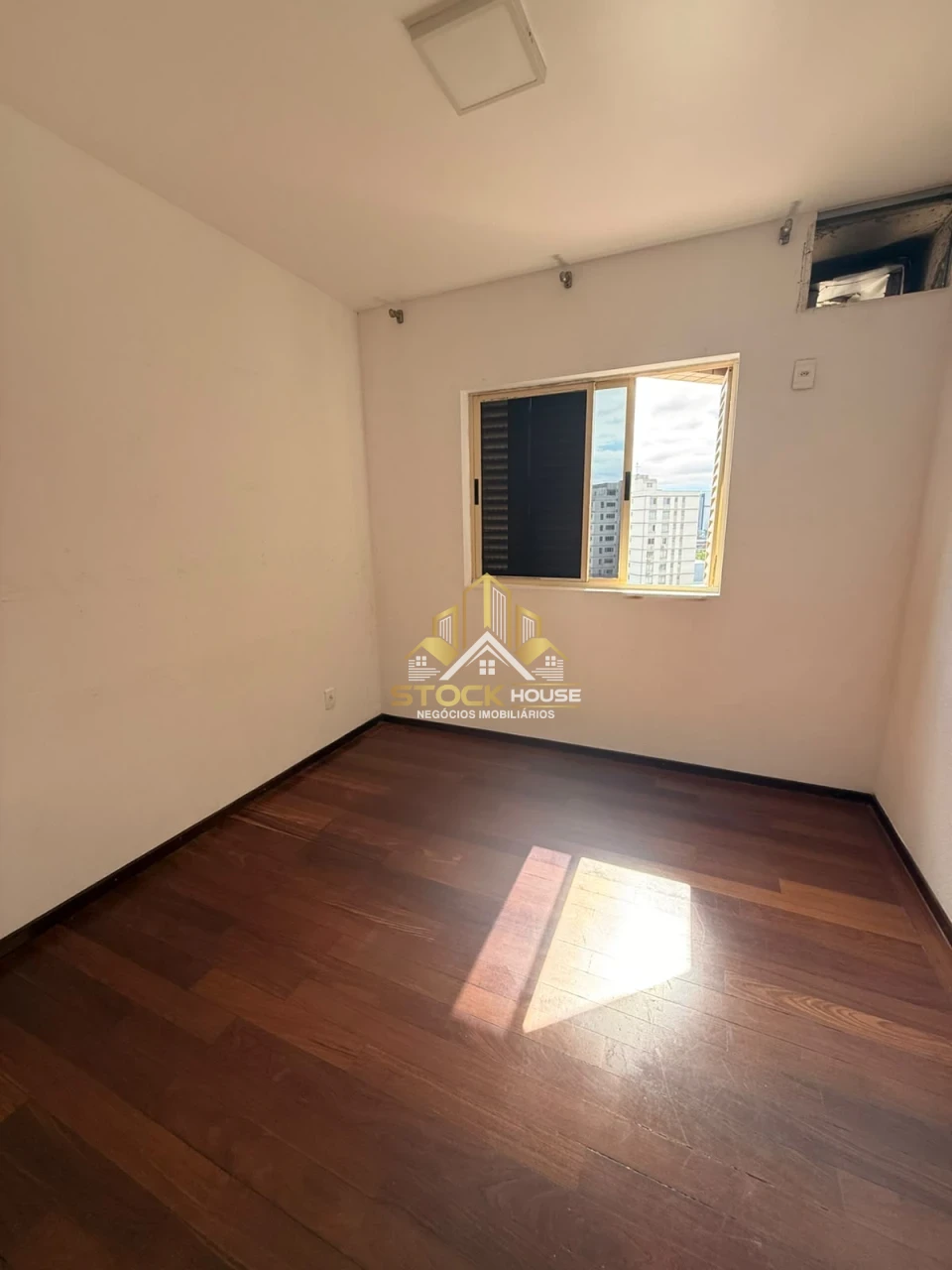 Imagens do imóveis APARTAMENTO COM LOCALIZAÇÃO PRIVILEGIA