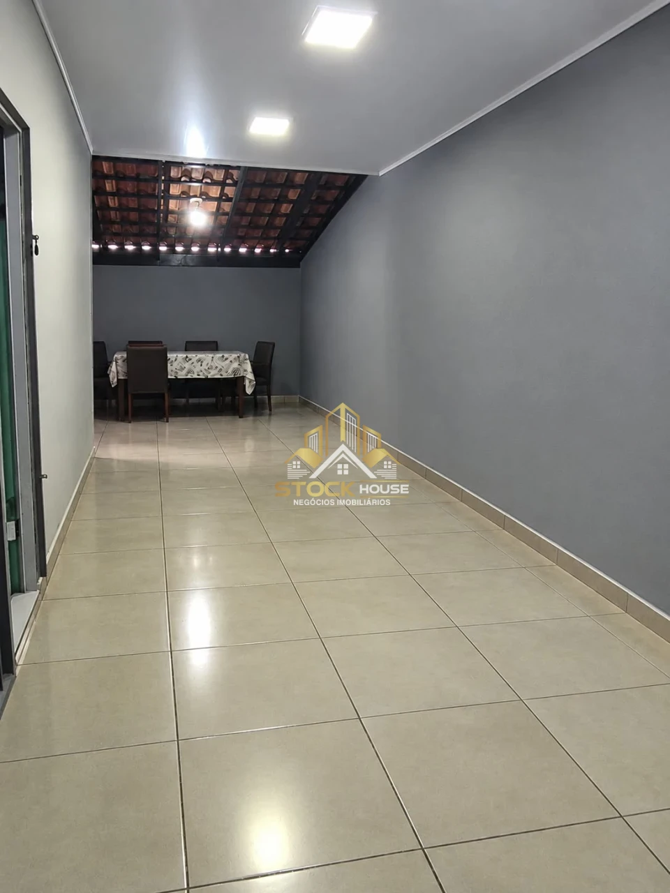 Imagens do imóveis Casa averbada com piscina