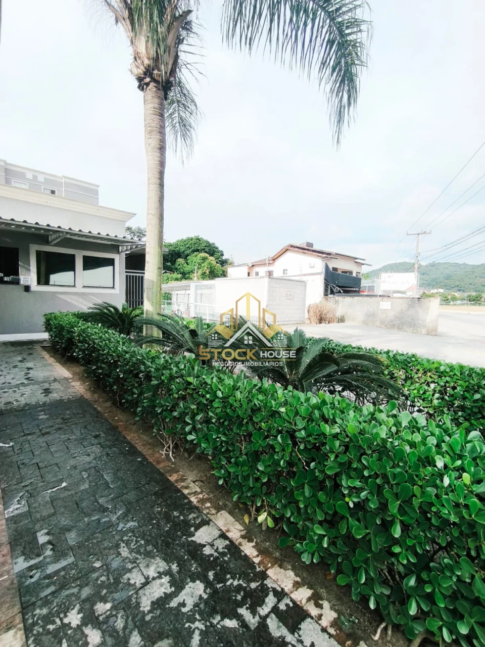 Imagens do imóveis APARTAMENTO SEMI MOBILIADO