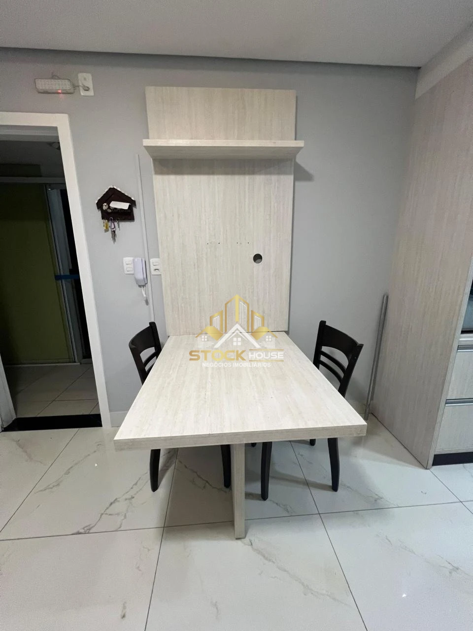 Imagens do imóveis LINDO APARTAMENTO SEMI MOBILIADO 2 QUARTOS BAIRRO GUANABARA
