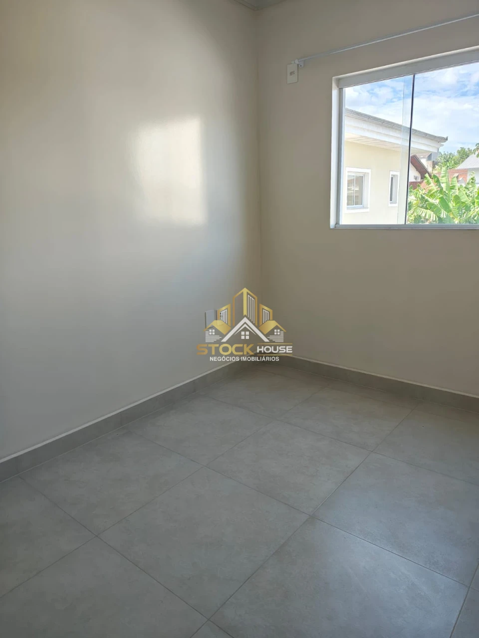 APARTAMENTO COM 3 QUARTOS À VENDA