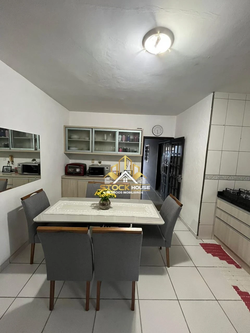 CASA SEMI MOBILIADA, 3 QUARTOS, A VENDA EM JOINVILLE