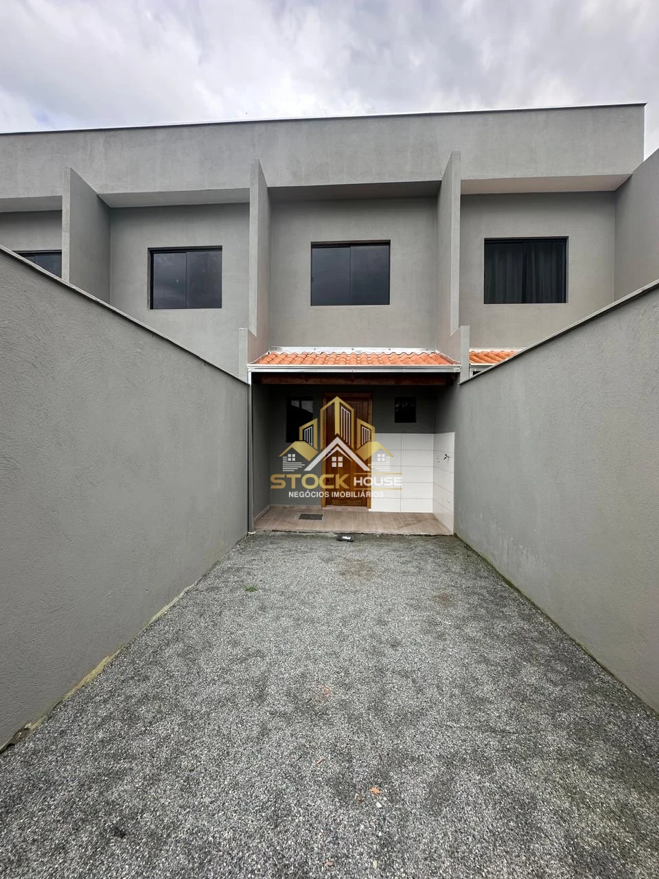 SOBRADO GEMINADO  NOVO ARAQUARI