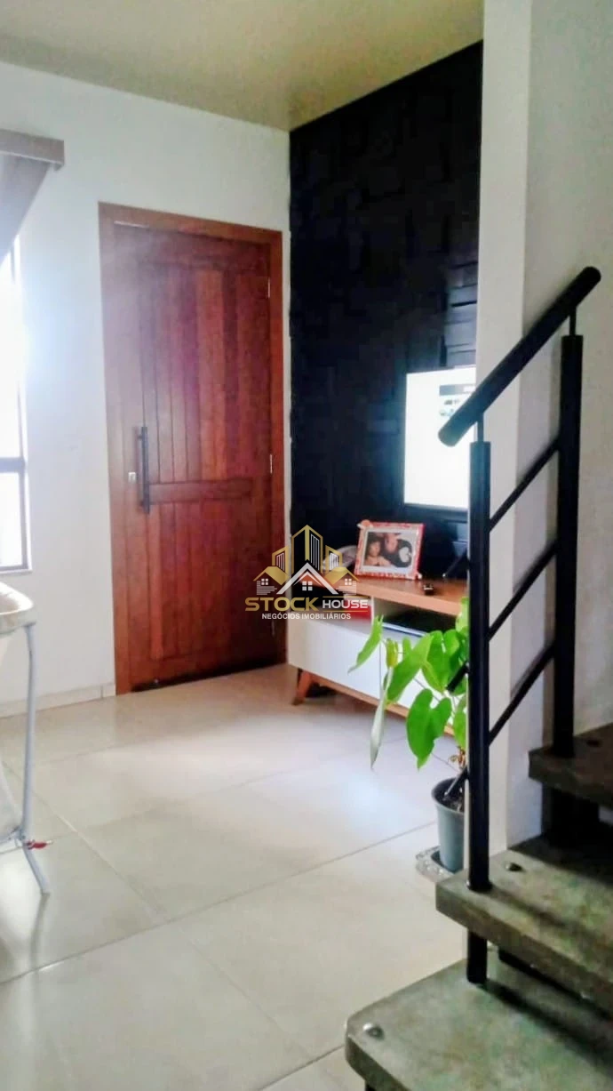 Imagens do imóveis SOBRADO GEMINADO NO PARANAGUAMIRIM