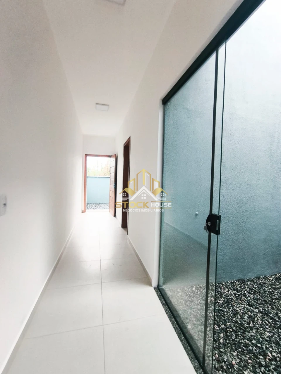 CASA GEMINADA NOVA 1 SUÍTE +1  QUARTO