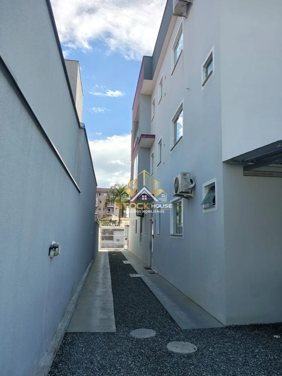 APARTAMENTO COM 3 QUARTOS À VENDA