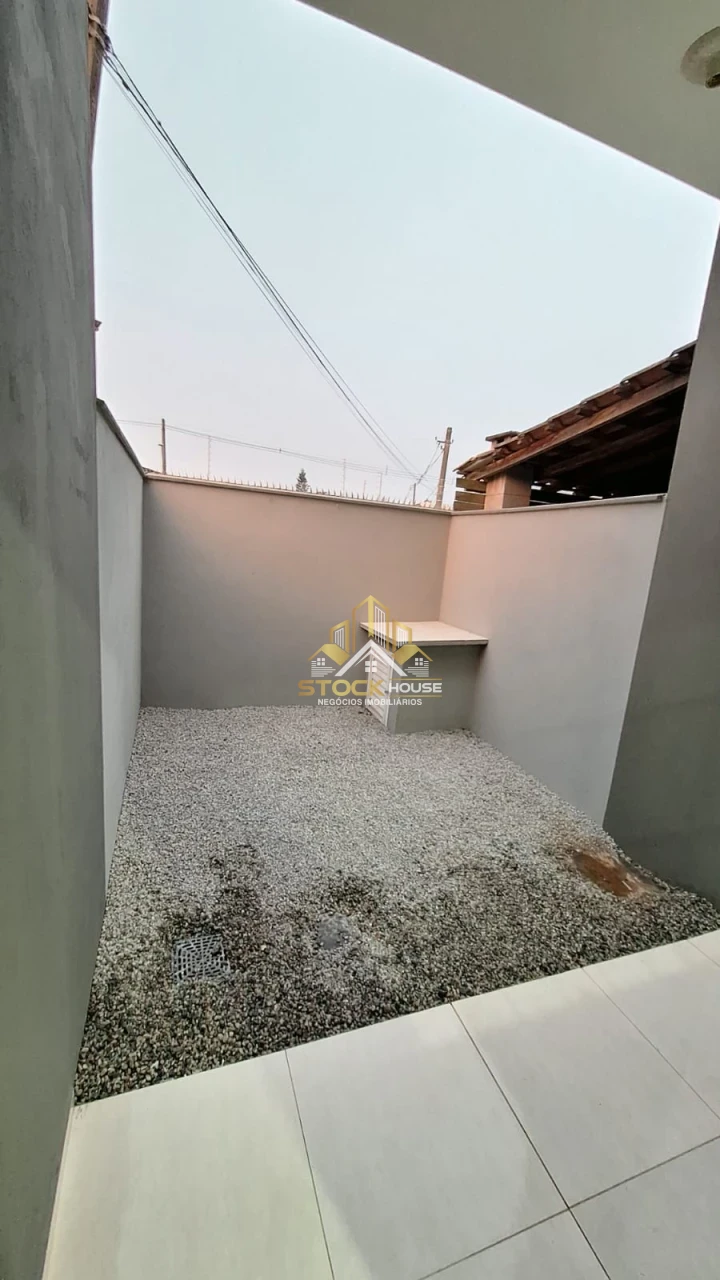 Imagens do imóveis SOBRADO GEMINADO