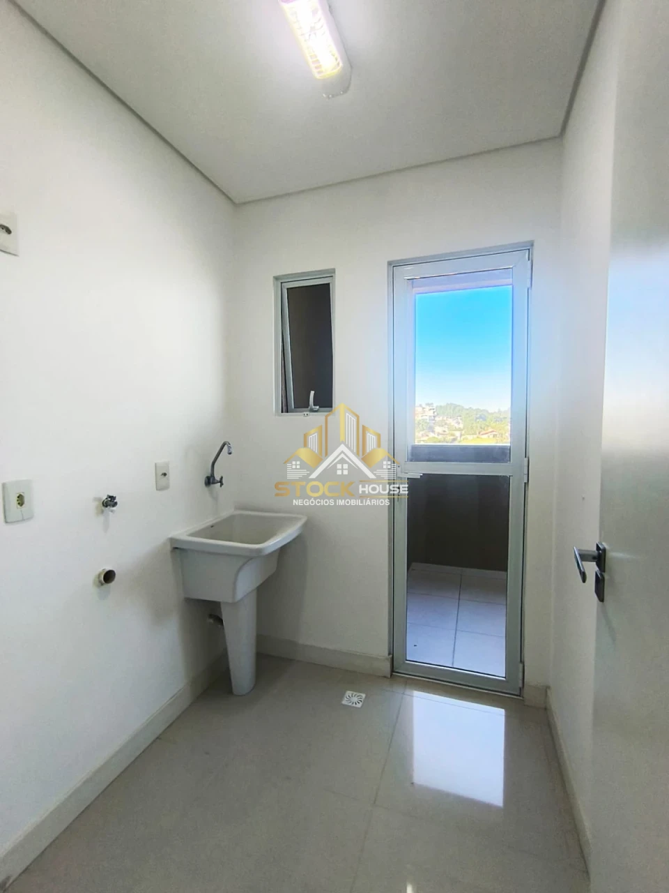 APARTAMENTO NA ZONA NORTE