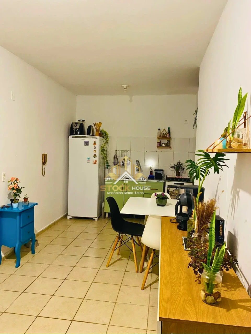 OPORTUNIDADE, APARTAMENTO SEMI MOBILIADO, 2 QUARTOS, A VENDA EM JOINVILLE