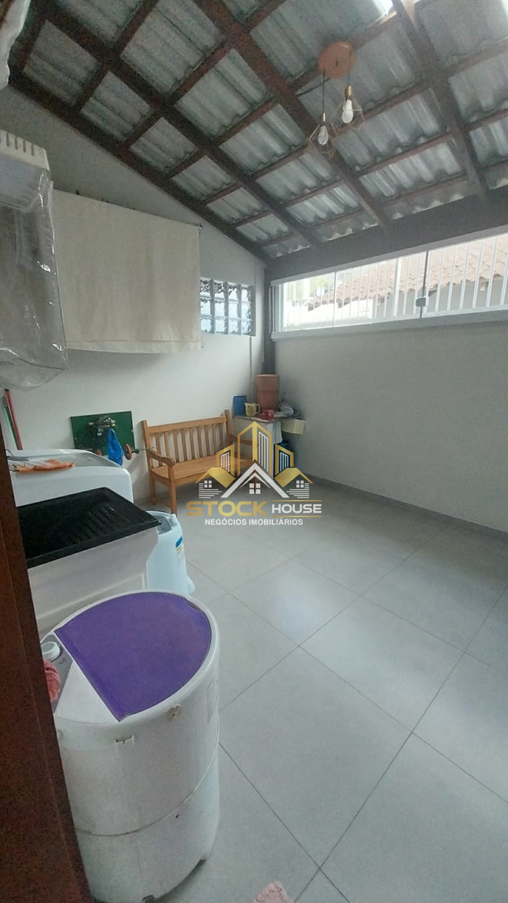 SOBRADO GEMINADO MOBILIADO 2 QUARTOS BAIRRO ESPINHEIROS