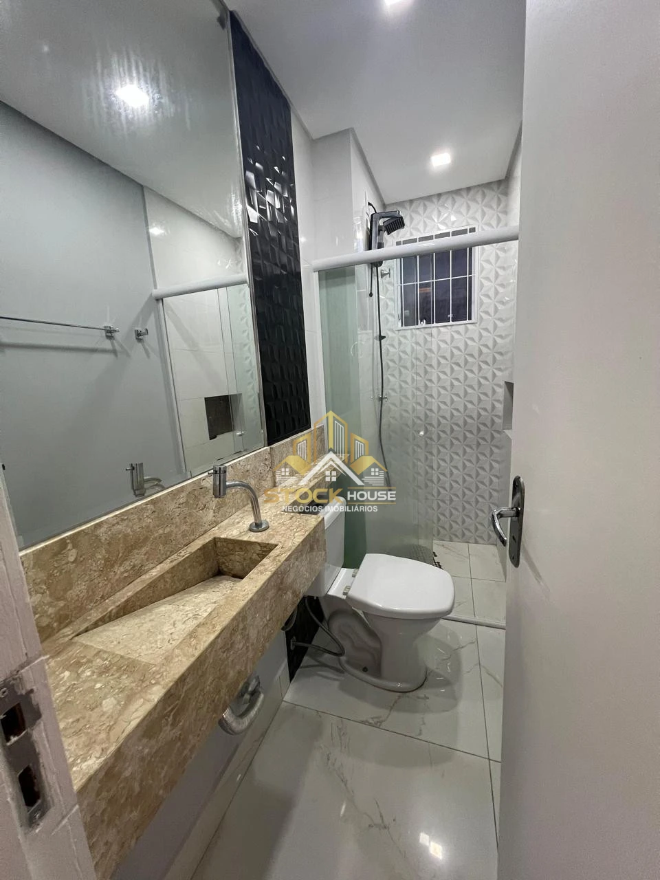Imagens do imóveis LINDO APARTAMENTO SEMI MOBILIADO 2 QUARTOS BAIRRO GUANABARA