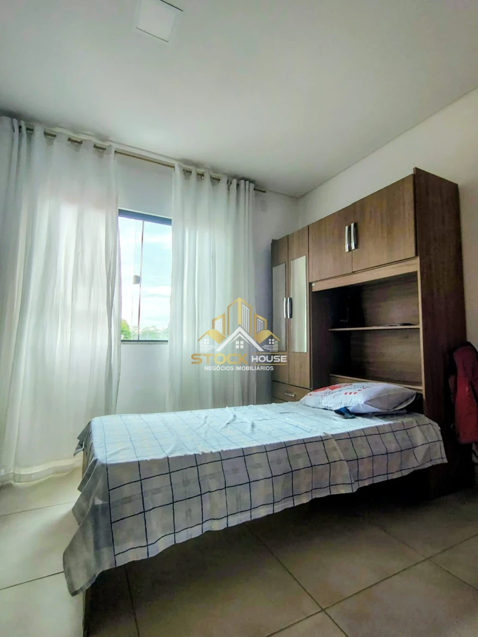 Imagens do imóveis SOBRADO GEMINADO NO PARANAGUAMIRIM