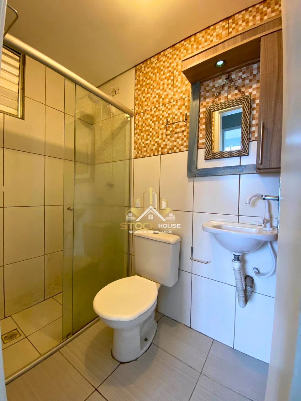 APARTAMENTO SEMI MOBILIADO, 2 QUARTOS, A VENDA EM JOINVILLE