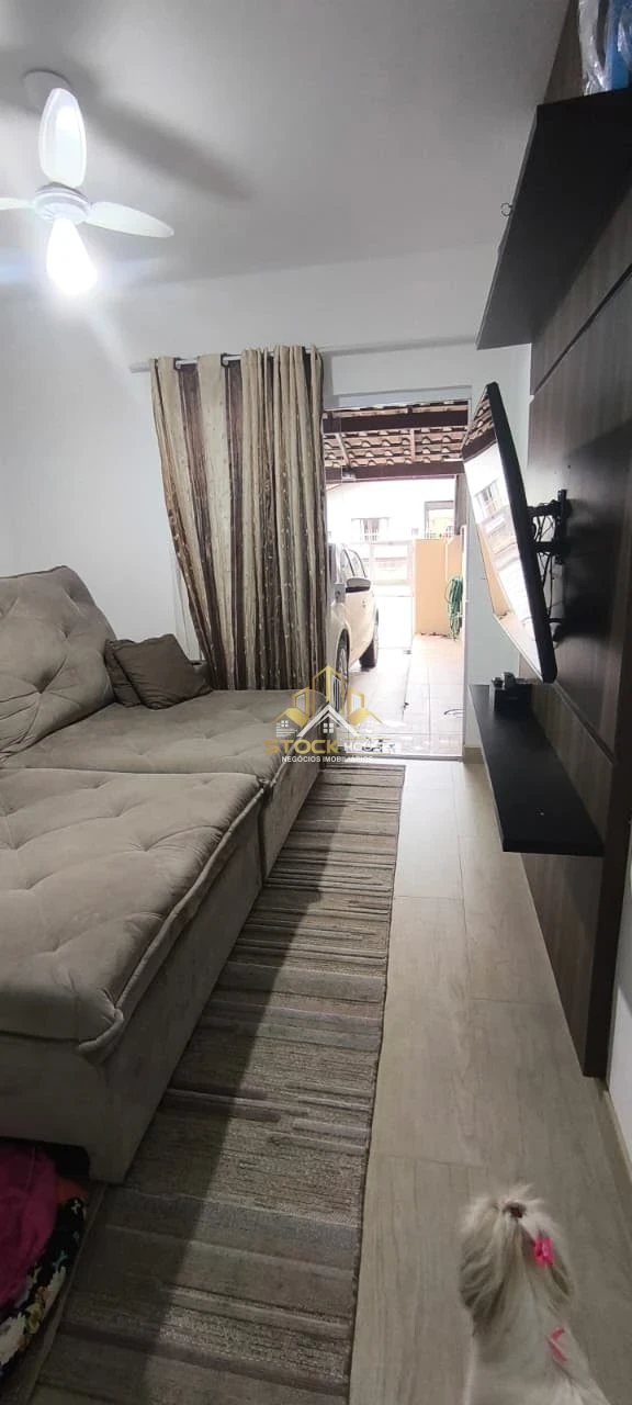 Imagens do imóveis SOBRADO GEMINADO SEMI MOBLIADO À VENDA