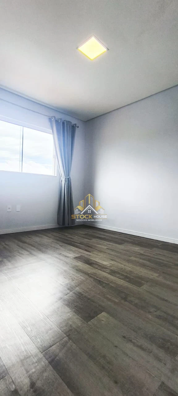 Imagens do imóveis Geminado Moderno no Guanabara