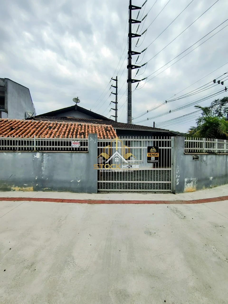 CASA DE ESQUINA NA ZONA SUL