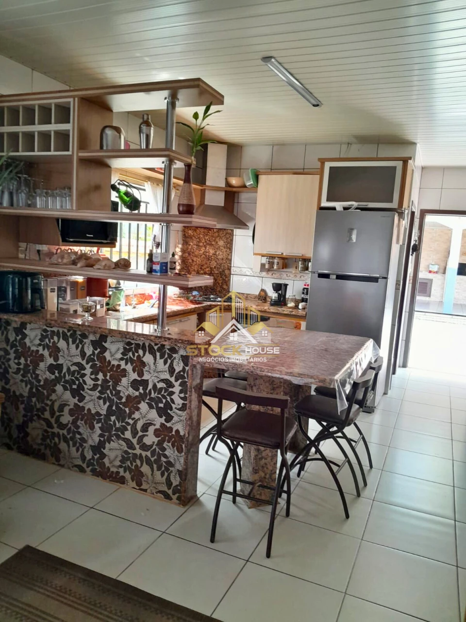 Imagens do imóveis CASA AVERBADA, 3 QUARTOS, SEMI MOBILIADA,  A VENDA EM JOINVILLE