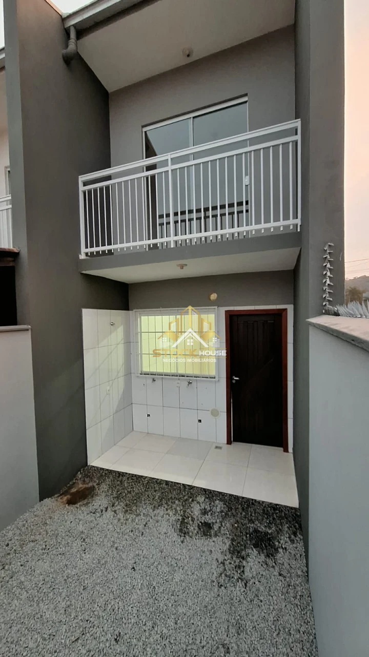 Imagens do imóveis SOBRADO GEMINADO