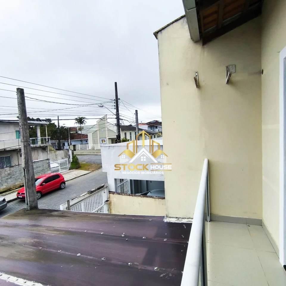 LINDO SOBRADO GEMINADO  A VENDAJOINVILLE