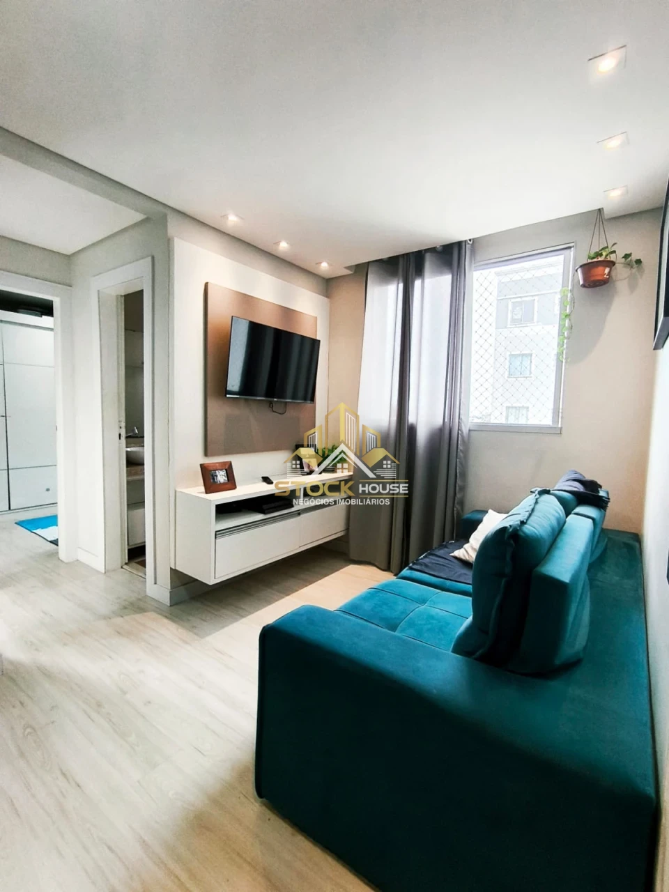 Imagens do imóveis APARTAMENTO SEMI MOBILIADO