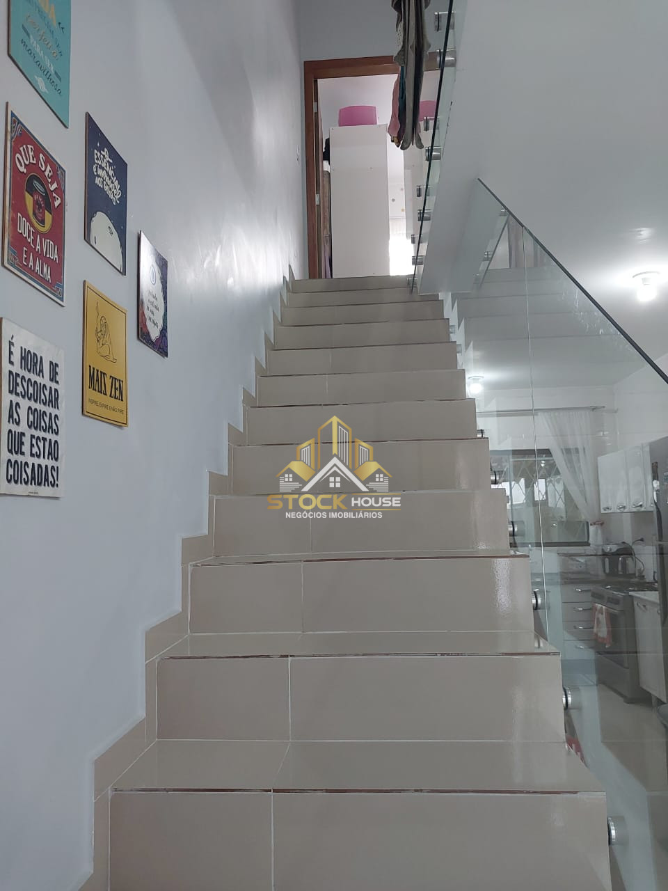 Imagens do imóveis SOBRADO GEMINADO SEMI MOBILIADO 2 QUARTOS BAIRRO JARDIM PARAISO