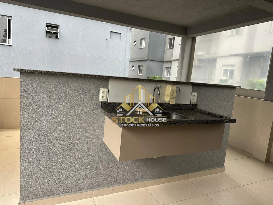 APARTAMENTO COM ELEVADOR