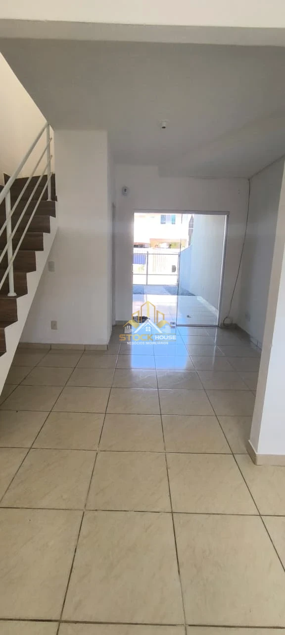 Imagens do imóveis SOBRADO GEMINADO À VENDA