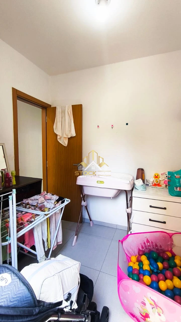 CASA GEMINADA COM 3 QUARTOS