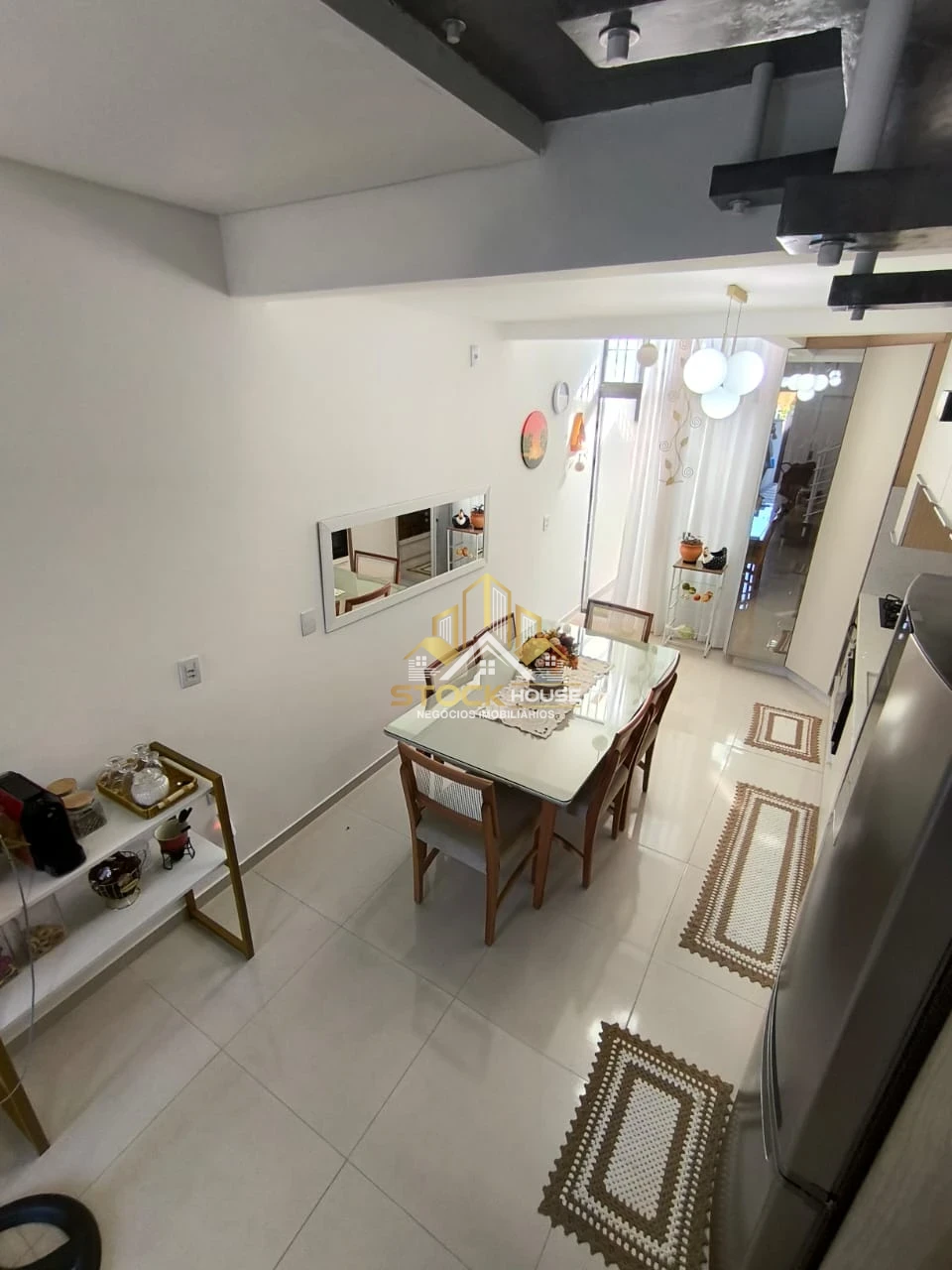 Imagens do imóveis Sobrado geminado com duas suítes a venda