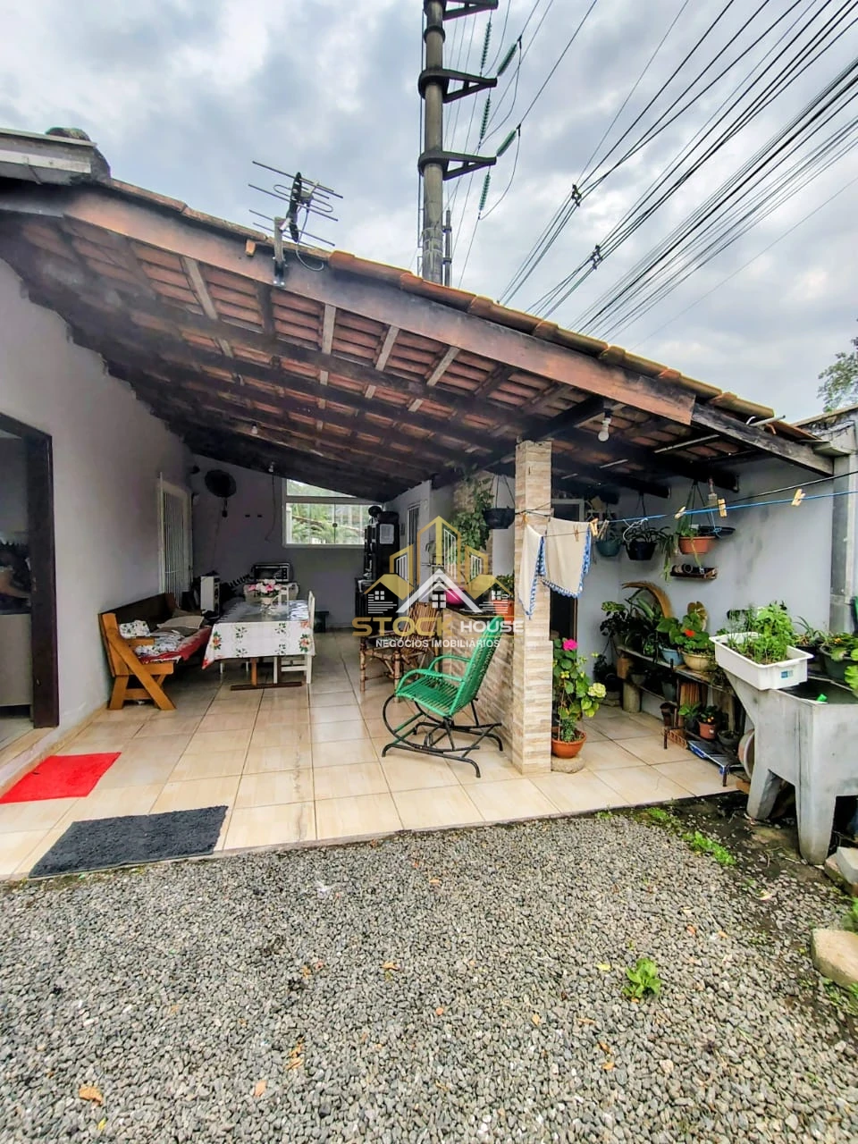 CASA DE ESQUINA NA ZONA SUL