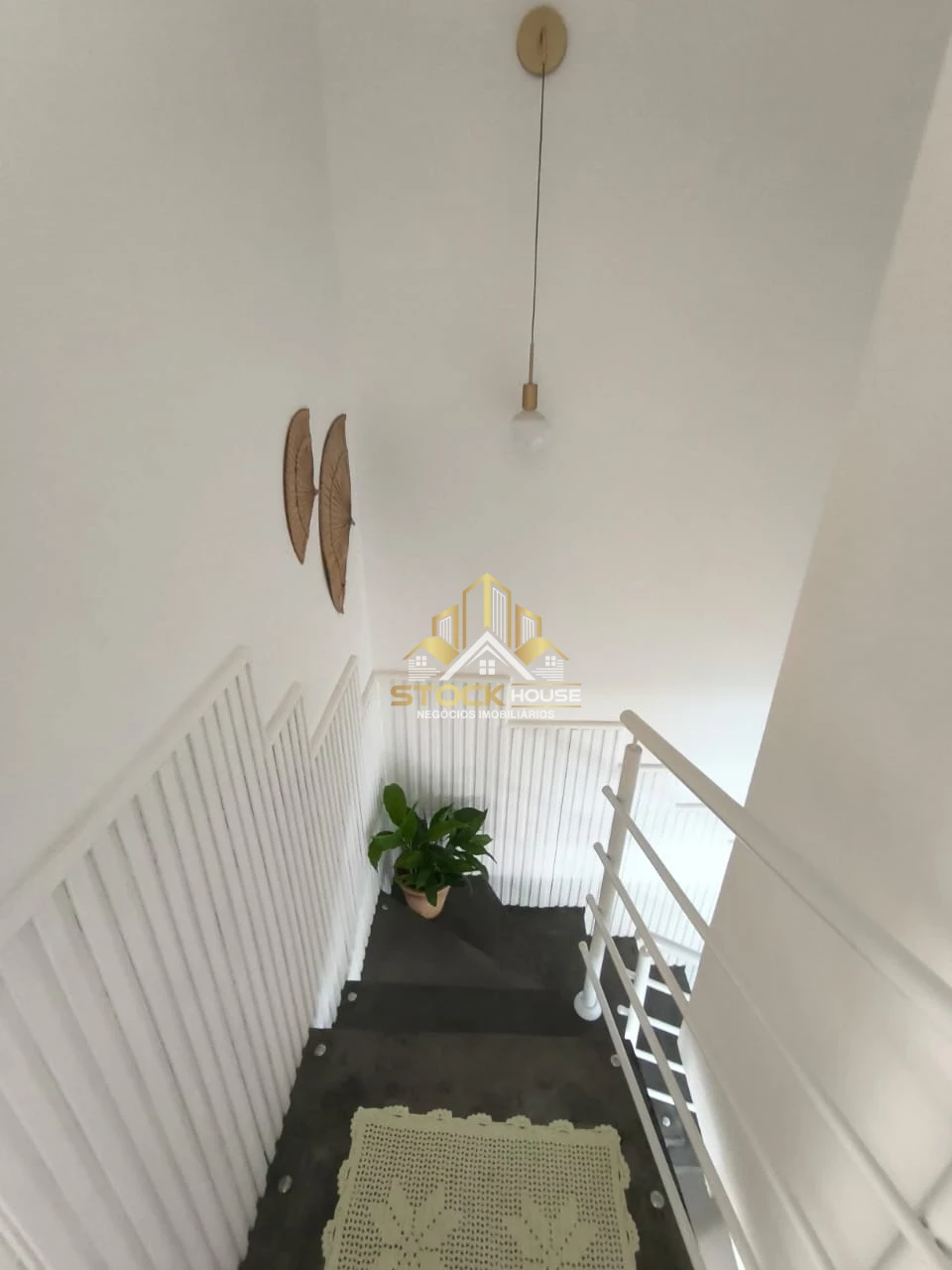 Imagens do imóveis Sobrado geminado com duas suítes a venda