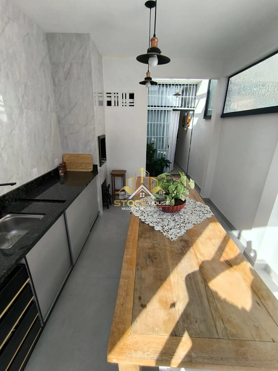 Imagens do imóveis Sobrado geminado com duas suítes a venda