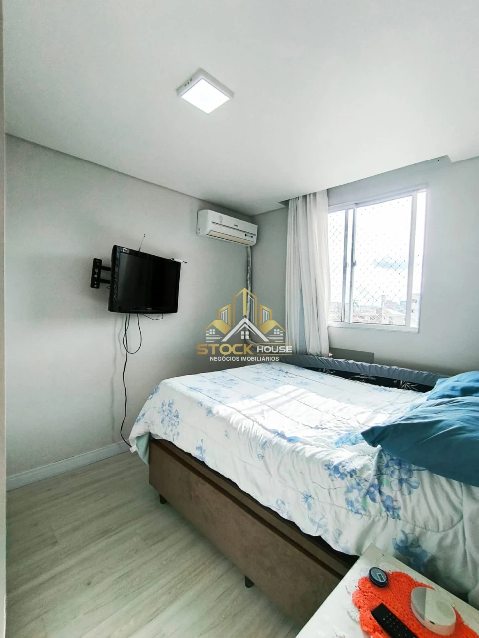 Imagens do imóveis APARTAMENTO SEMI MOBILIADO