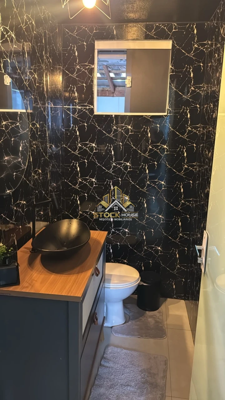 Imagens do imóveis Casa averbada com piscina