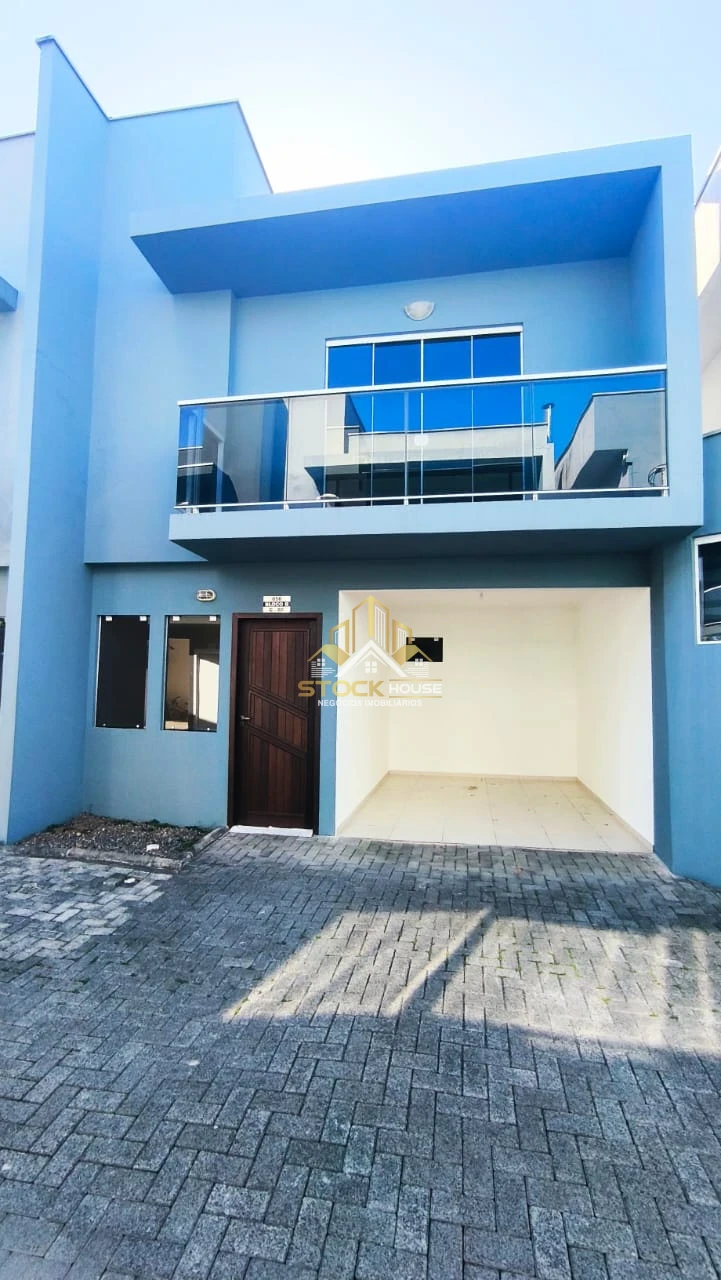 SOBRADO GEMINADO NA PRAIA