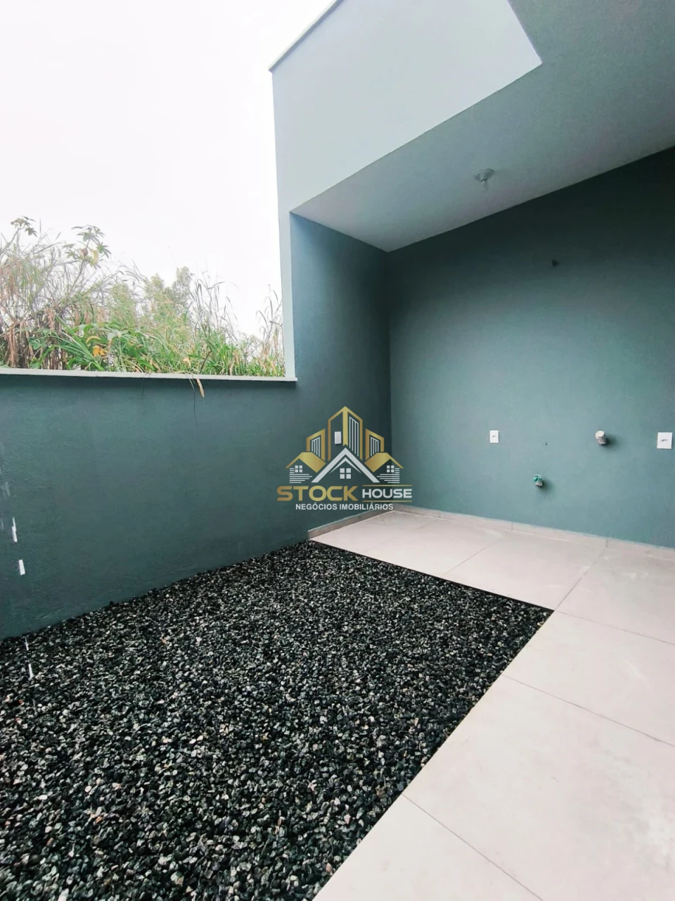 CASA GEMINADA NOVA 1 SUÍTE +1  QUARTO