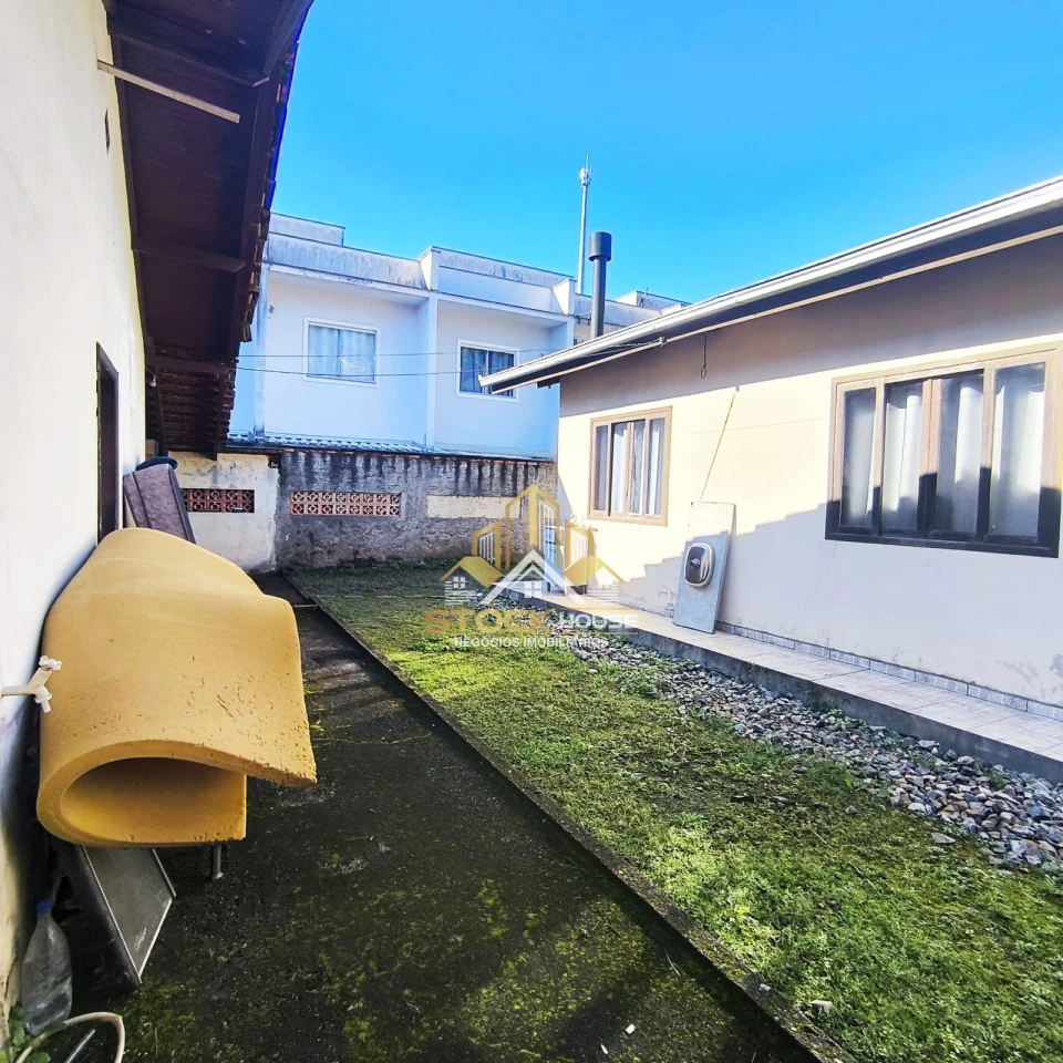 Imagens do imóveis CASA COM TERRENO 360m², PERFEITO PARA CONSTRUIR, BAIRRO IRIRIU