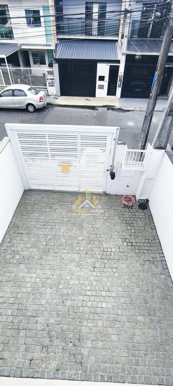 Imagens do imóveis Geminado Moderno no Guanabara