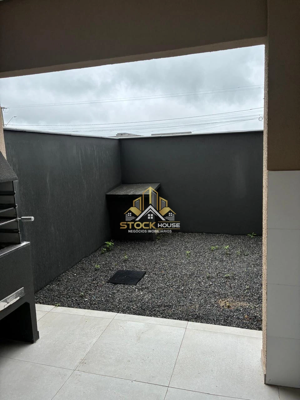 Imagens do imóveis SOBRADO GEMINADO SEMI MOBILIADO, 2 QUARTOS À VENDA