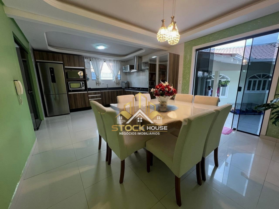 Imagens do imóveis EXCEPCIONAL CASA SEMI MOBILIADA COM 2 SUÍTES + 2 QUARTOS BAIRRO BOEHMERWALD