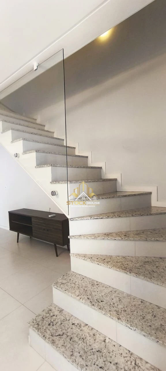 Imagens do imóveis Geminado Moderno no Guanabara