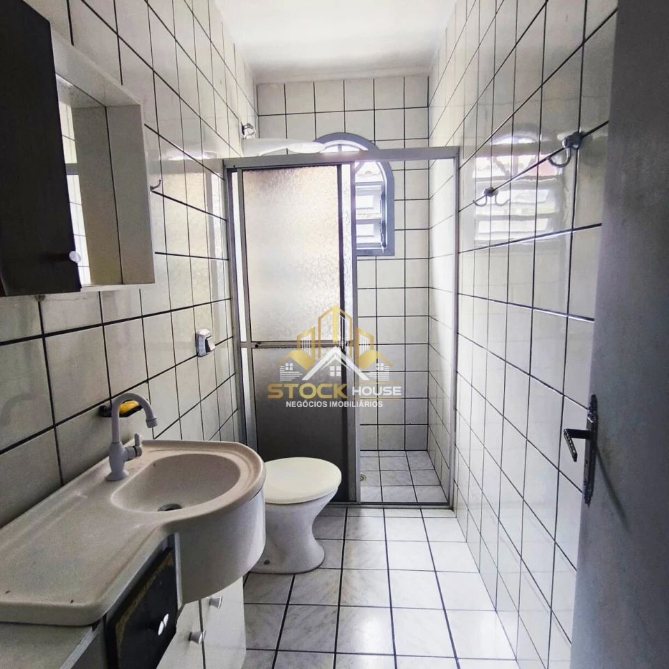 Imagens do imóveis CASA AVERBADA, SUÍTE + 2 QUARTOS, A VENDA EM JOINVILLE